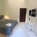 Residenza Geri - And Centro Bed & Breakfast 4*
