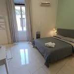 Residenza Geri - And Centro Bed & Breakfast Neapol