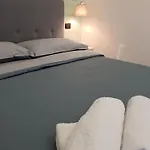 Bed & Breakfast Residenza Geri - And Centro 4*