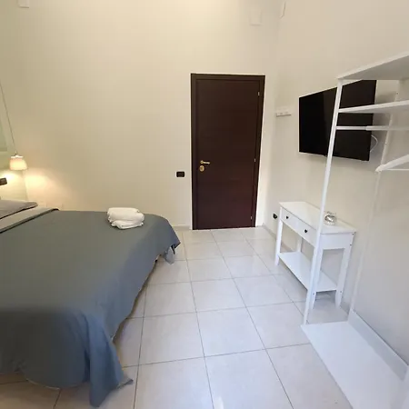 Residenza Geri - And Centro 住宿加早餐酒店